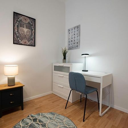 Experience Fresh Comfort In Our Brand-New Apartment In Vienna'S 17Th District Dış mekan fotoğraf